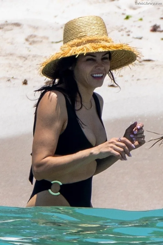 Jenna Dewan photo 15 of 563