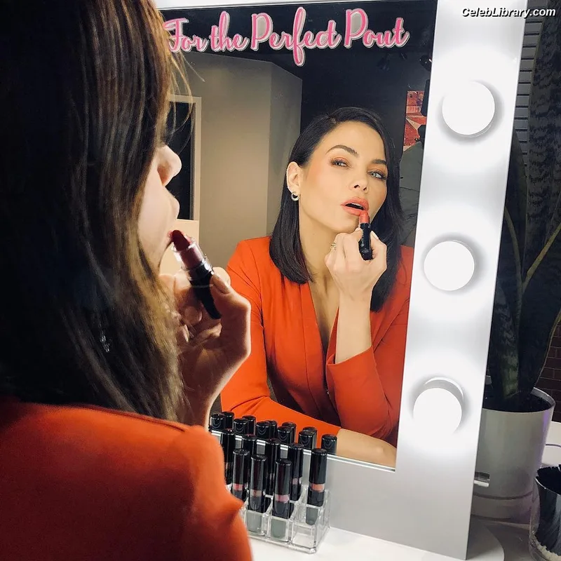 Jenna Dewan photo 9 of 563
