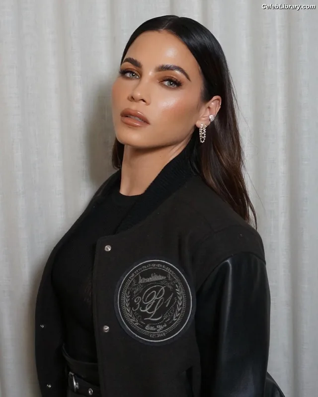 Jenna Dewan photo 8 of 563