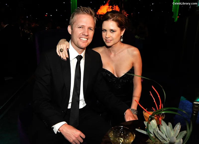 Jenna Fischer photo 6 of 112