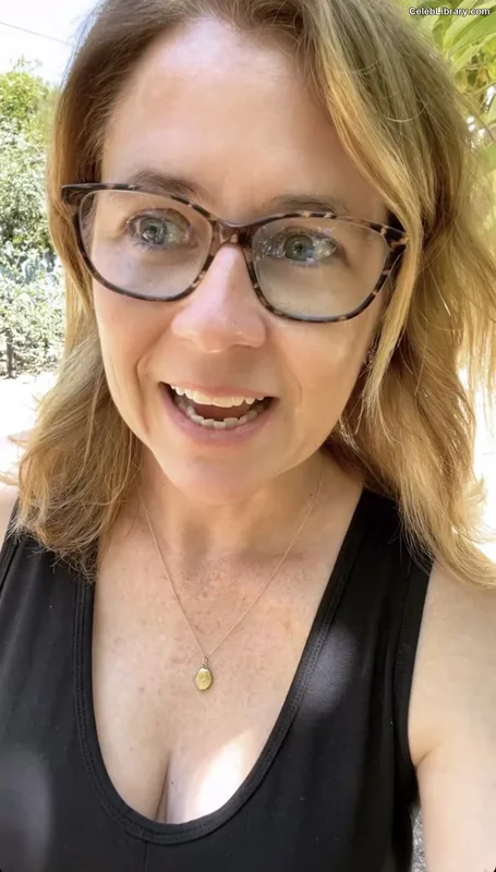 Jenna Fischer photo 14 of 112