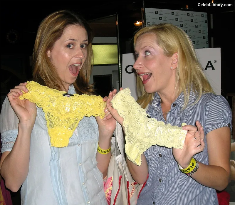 Jenna Fischer photo 8 of 112