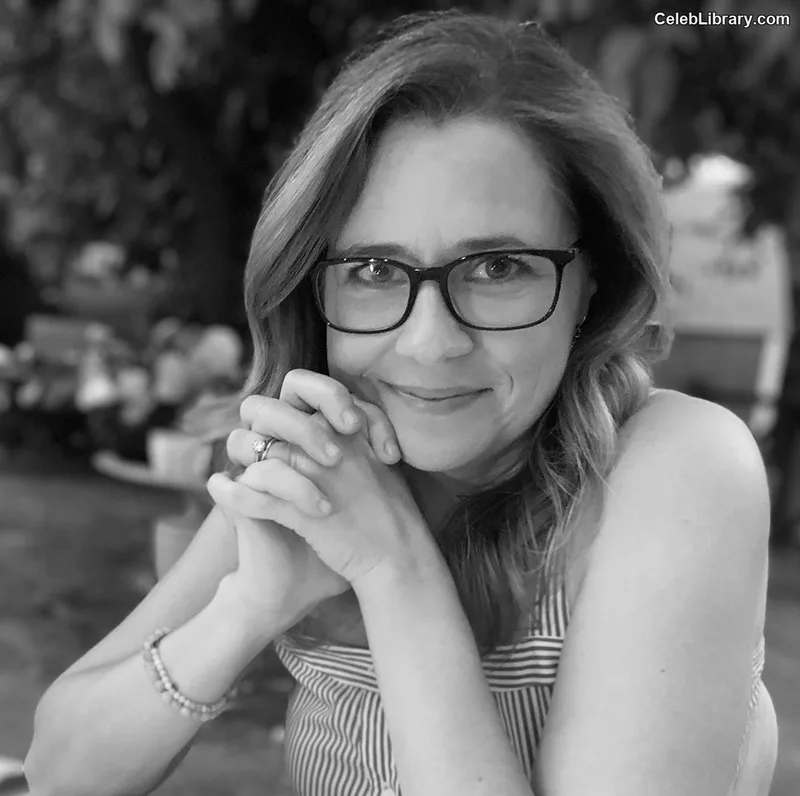 Jenna Fischer photo 13 of 112