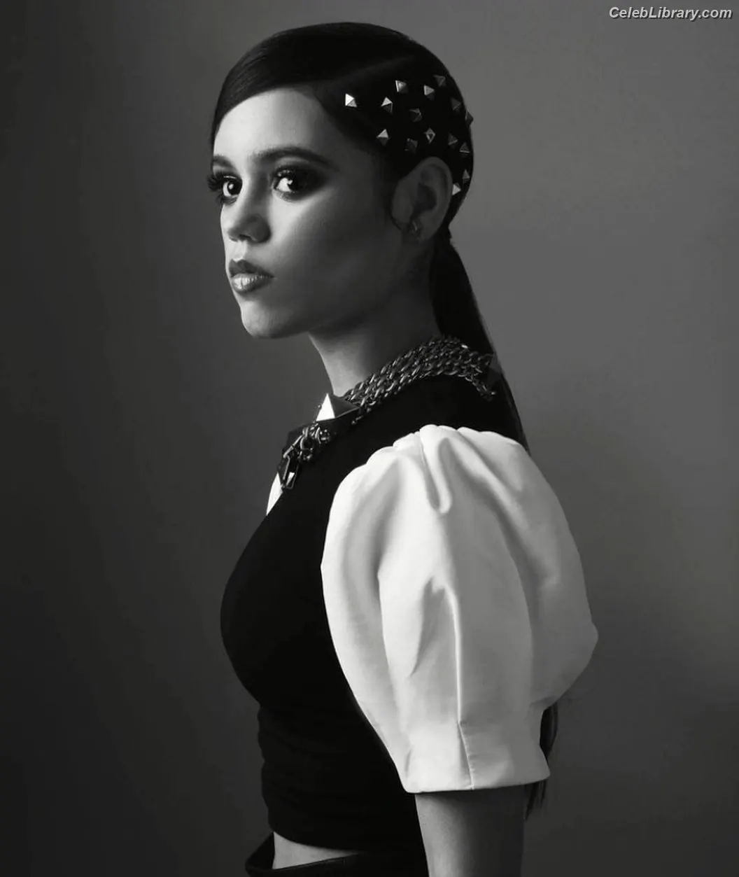 Jenna Ortega photo 13 of 5475