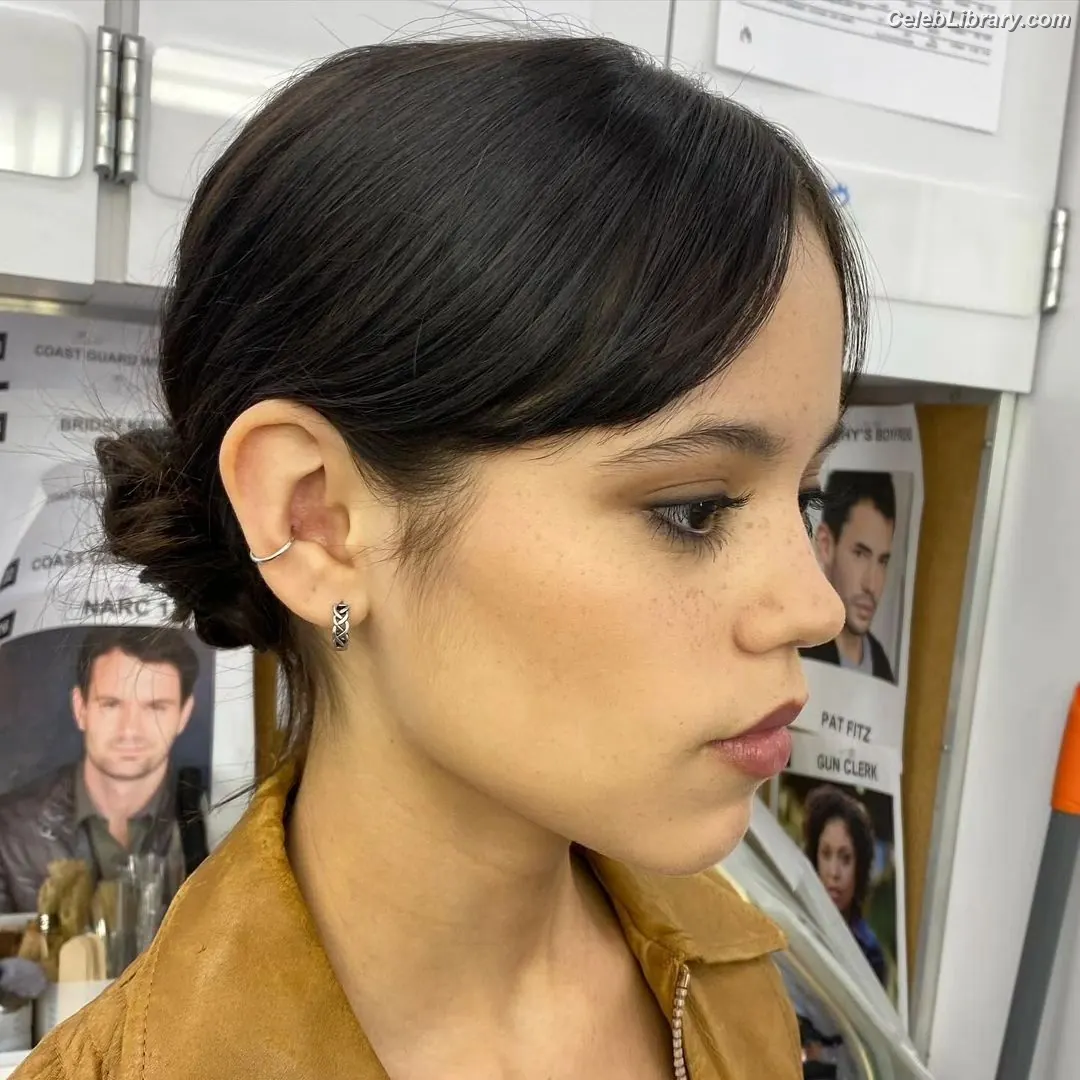 Jenna Ortega photo 23 of 5475