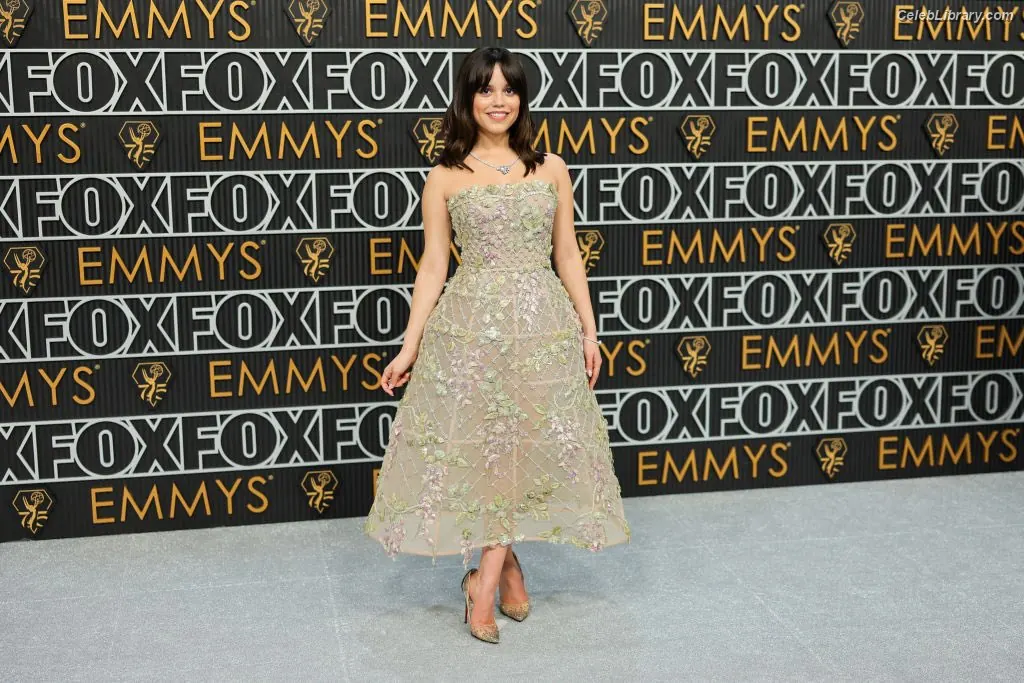 Jenna Ortega photo 6 of 5475