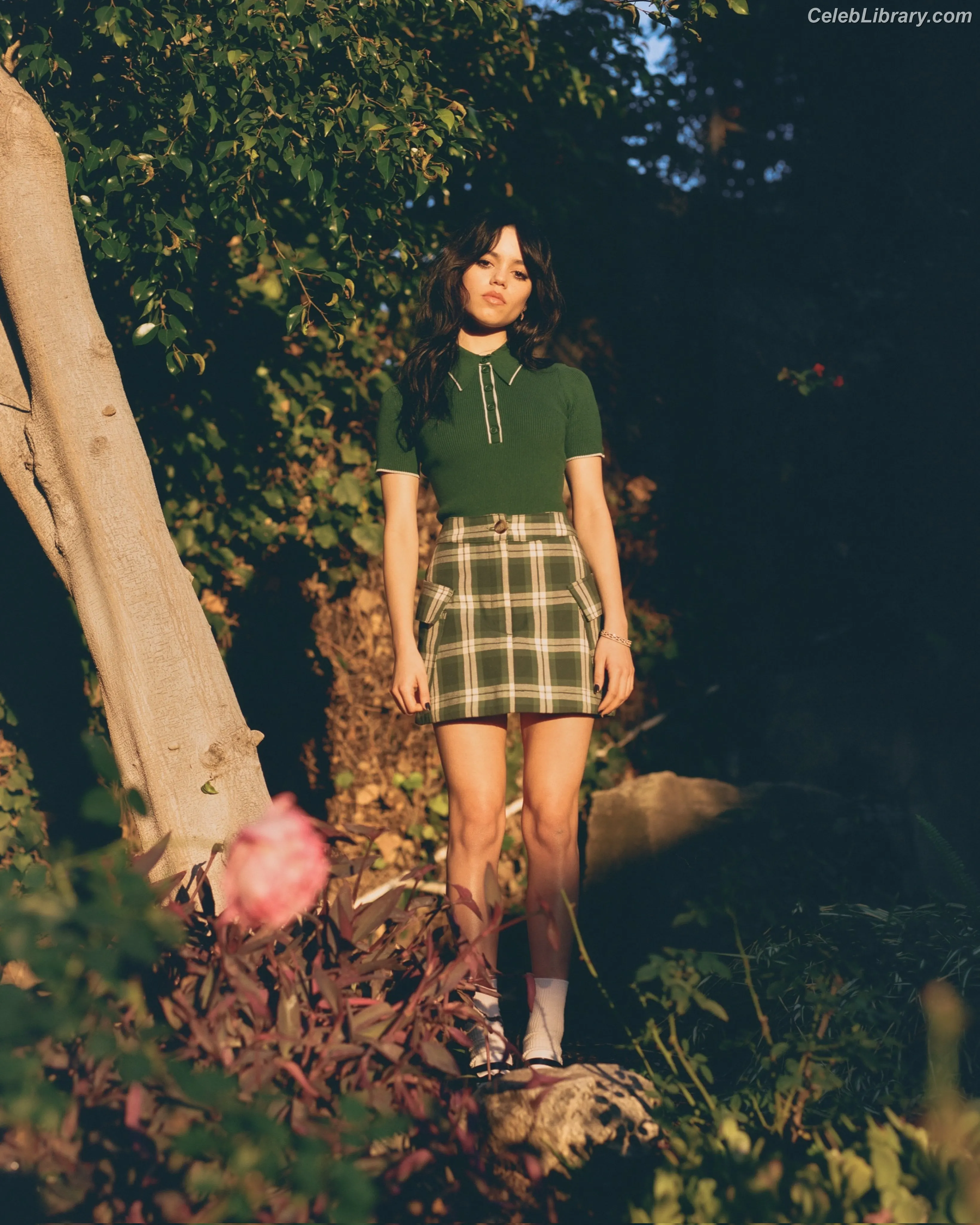 Jenna Ortega photo 1 of 5475