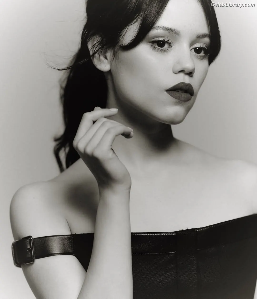 Jenna Ortega photo 8 of 5475
