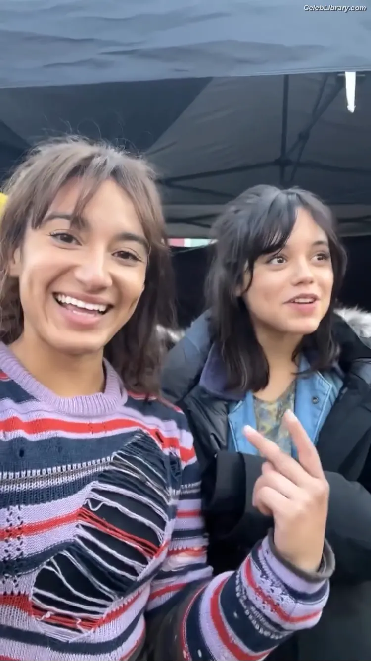 Jenna Ortega photo 24 of 5475