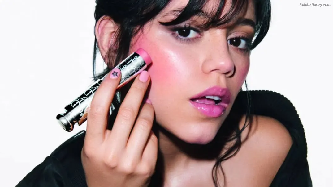 Jenna Ortega photo 19 of 5475