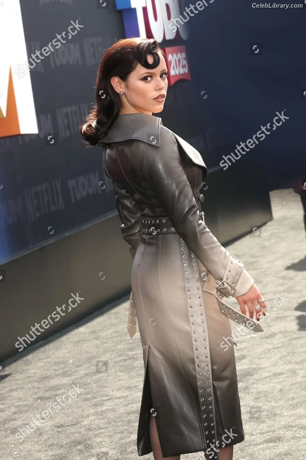 Jenna Ortega photo 2 of 5475