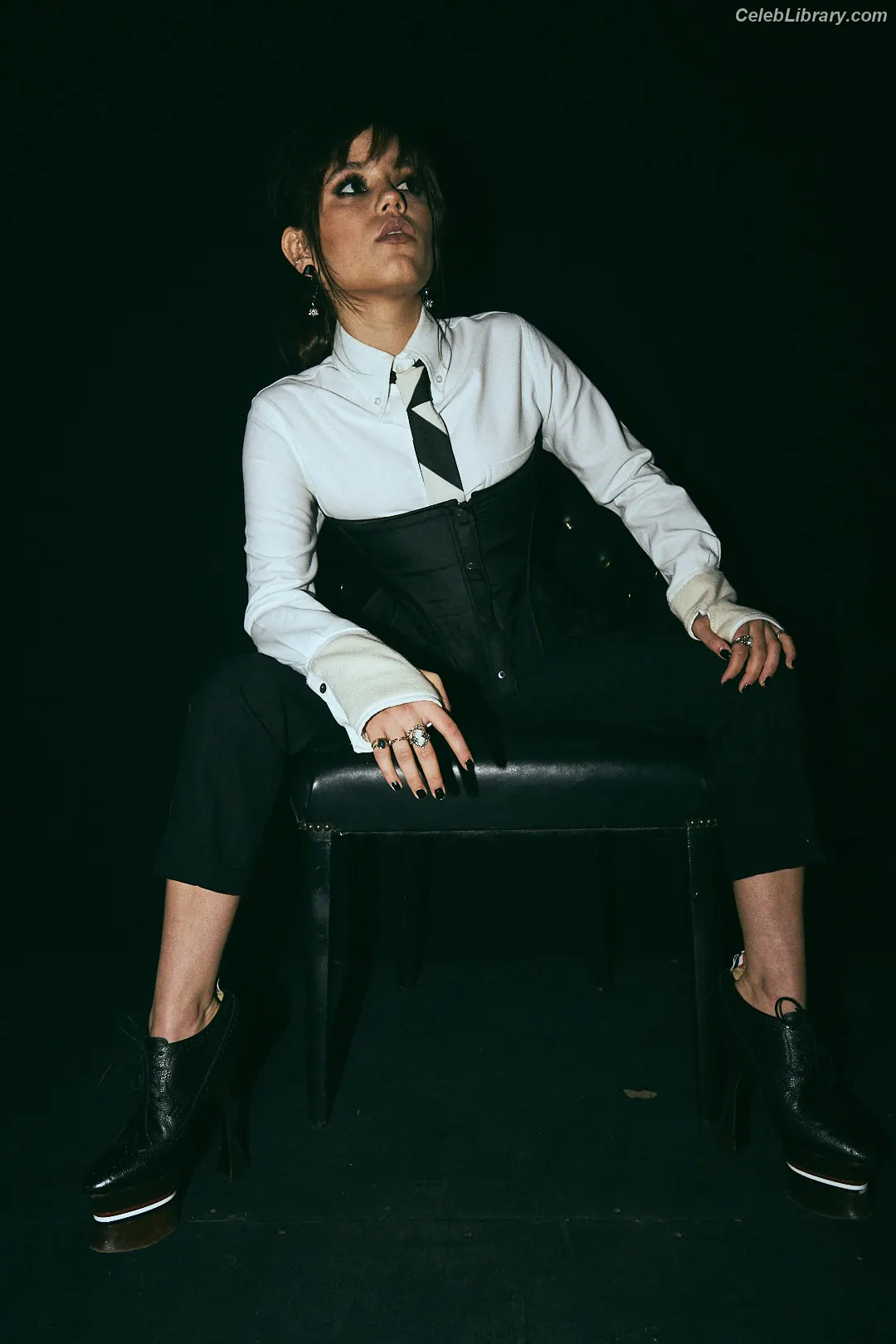 Jenna Ortega photo 2 of 5475