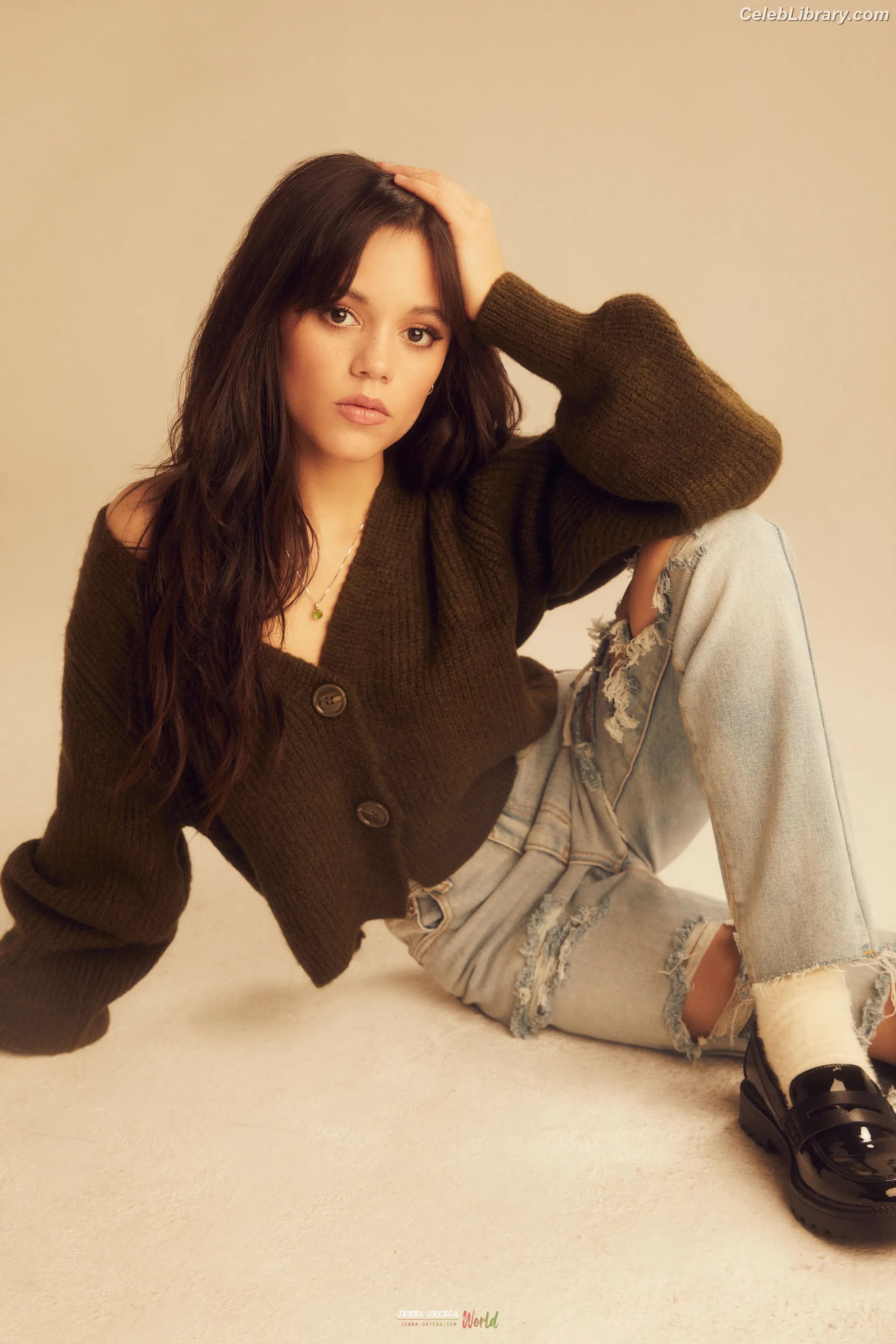Jenna Ortega photo 9 of 5475