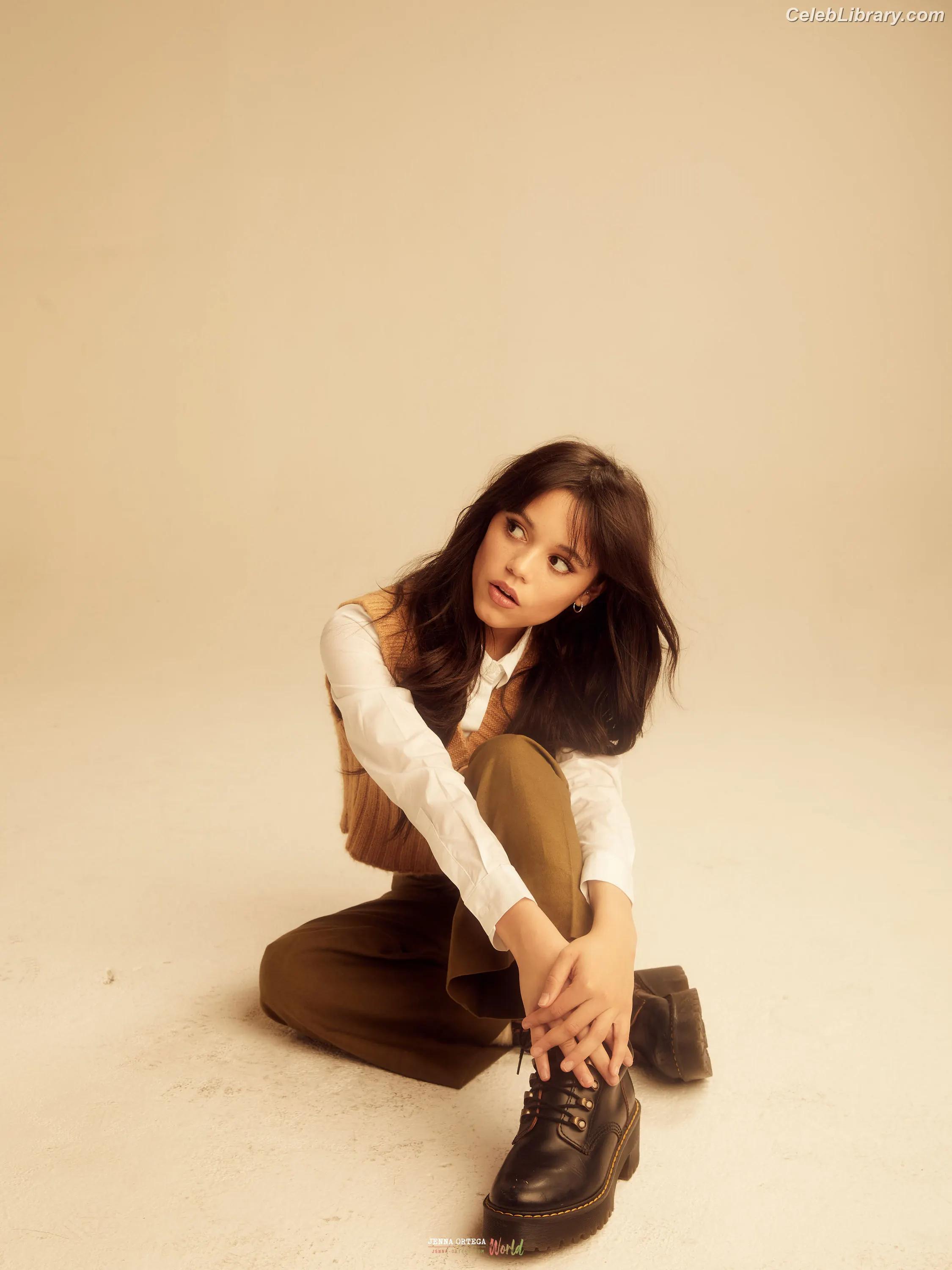 Jenna Ortega photo 23 of 5475