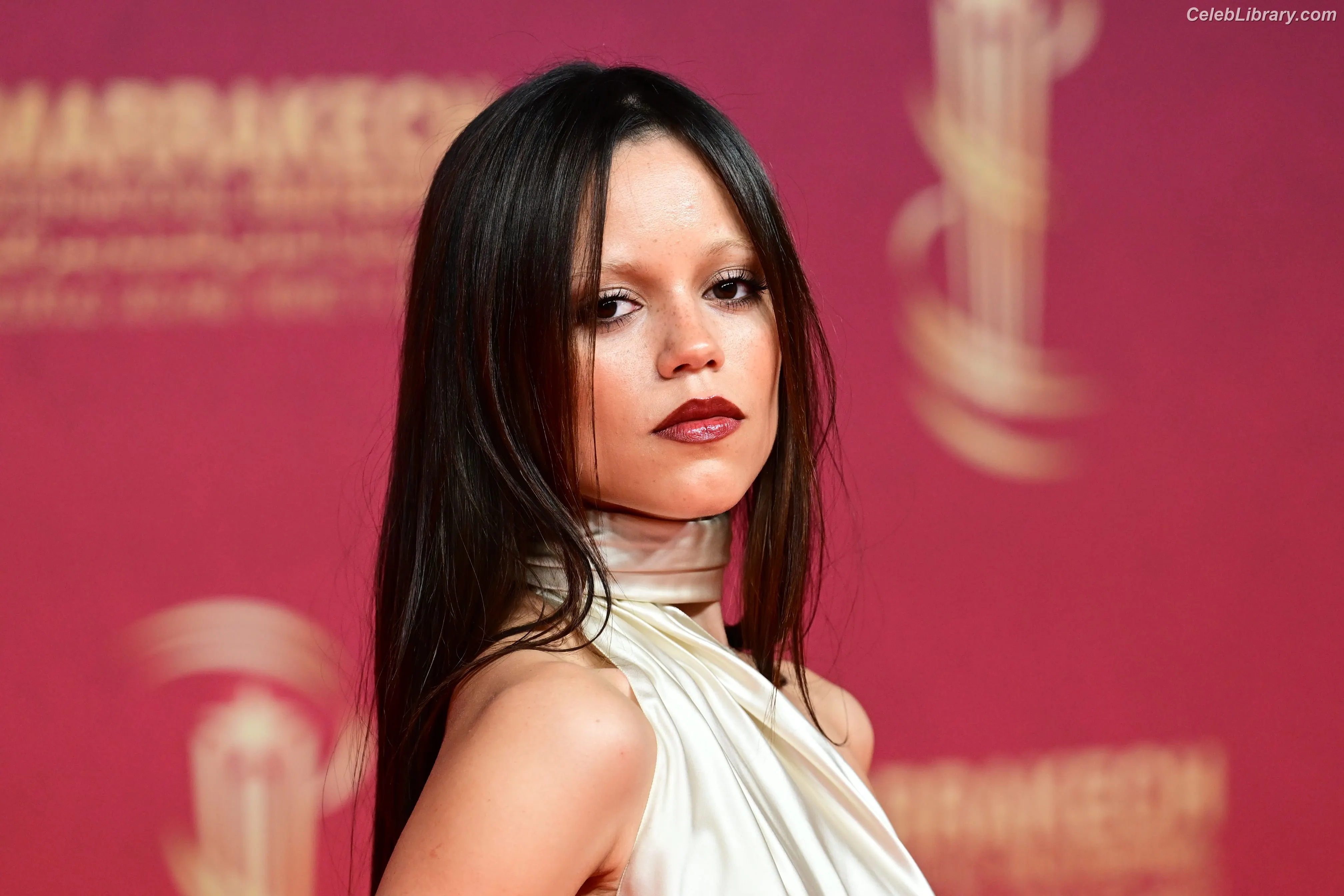 Jenna Ortega photo 3 of 5475