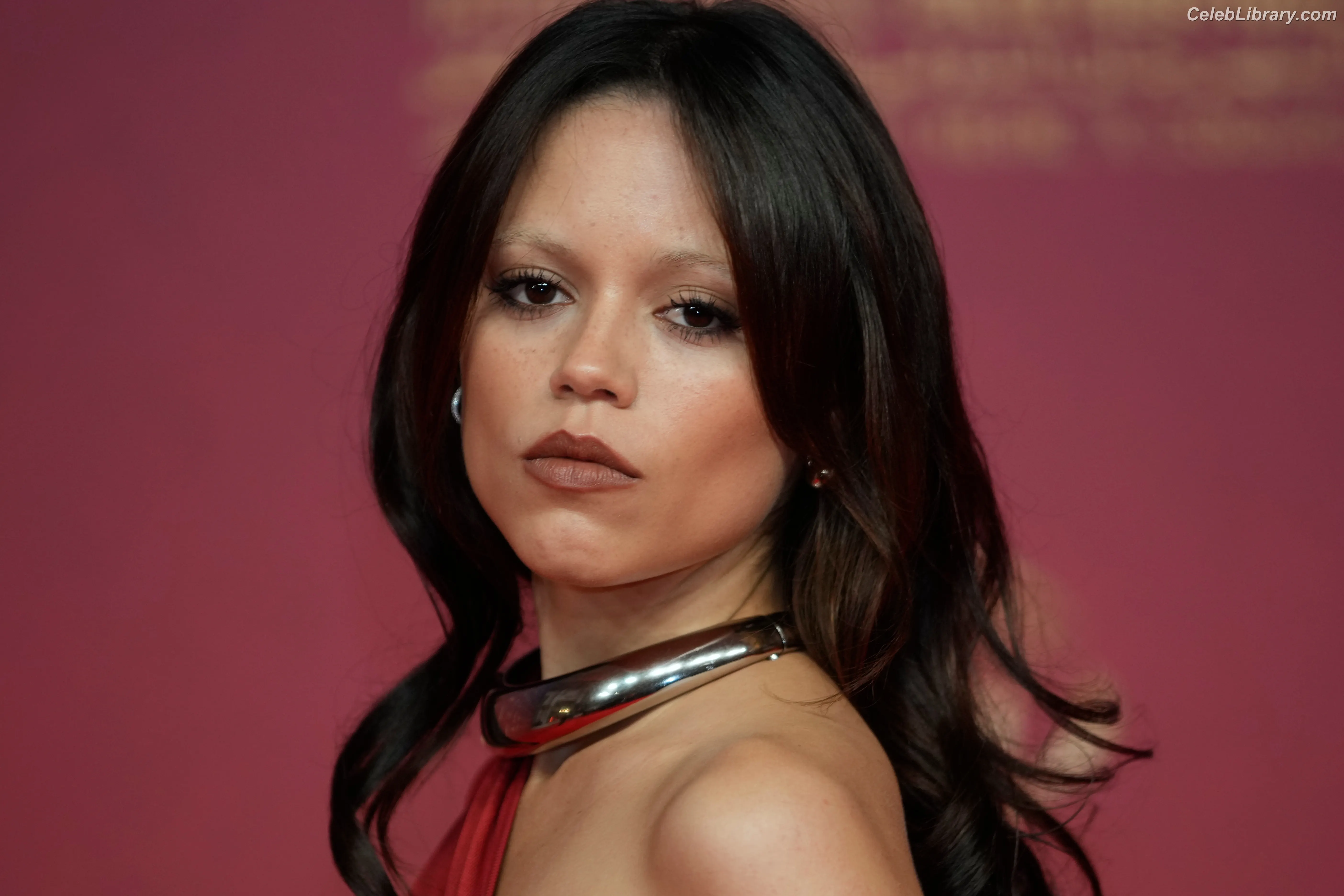 Jenna Ortega photo 1 of 5475