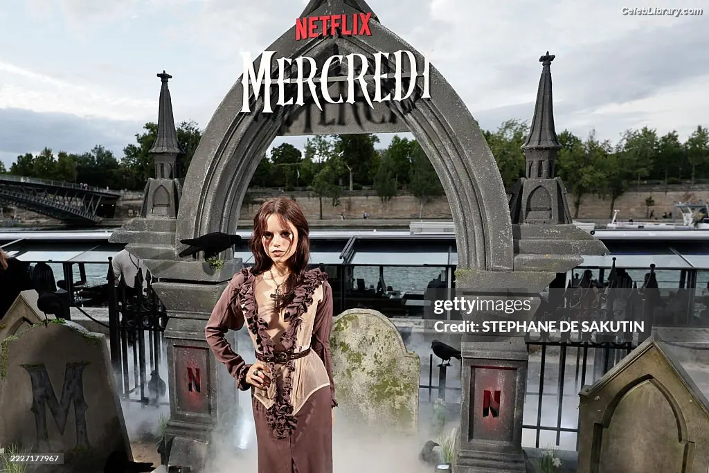 Jenna Ortega photo 21 of 5475