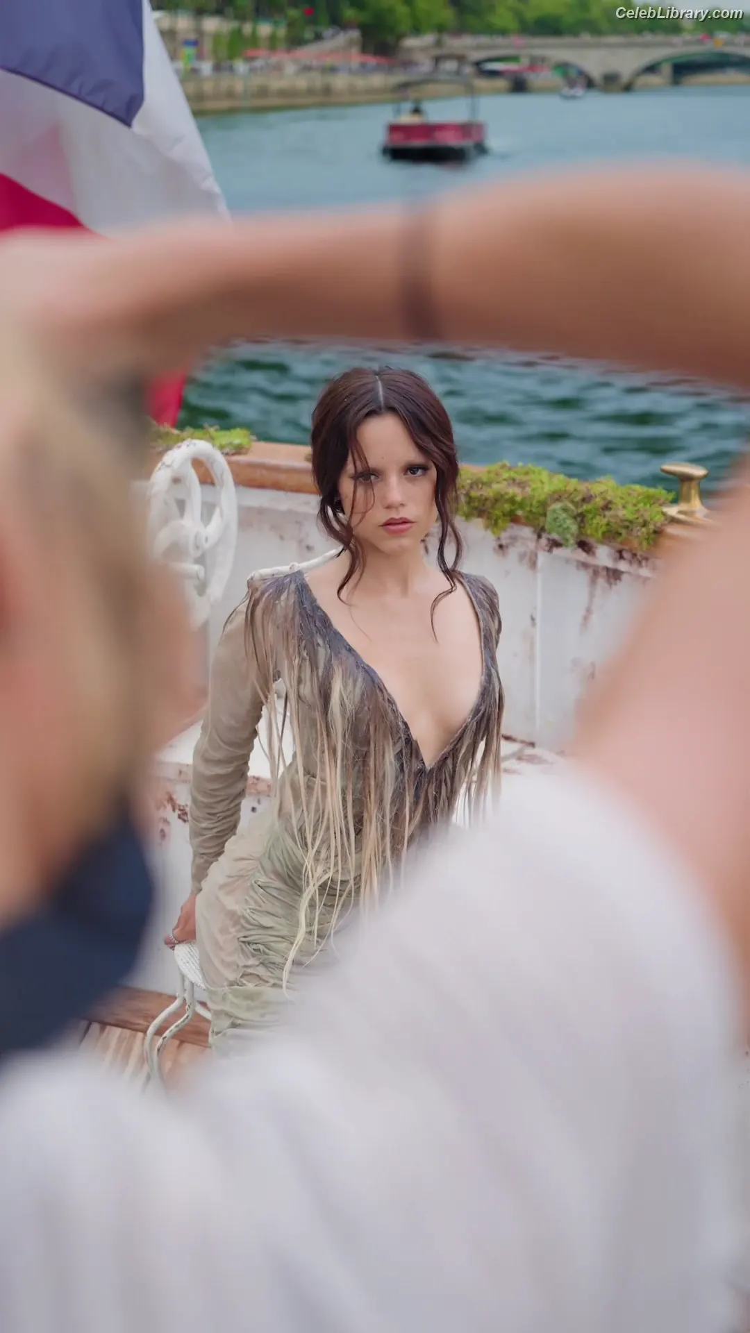 Jenna Ortega photo 4 of 5475