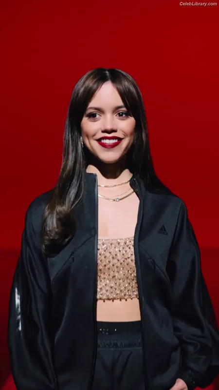 Jenna Ortega photo 4 of 5476