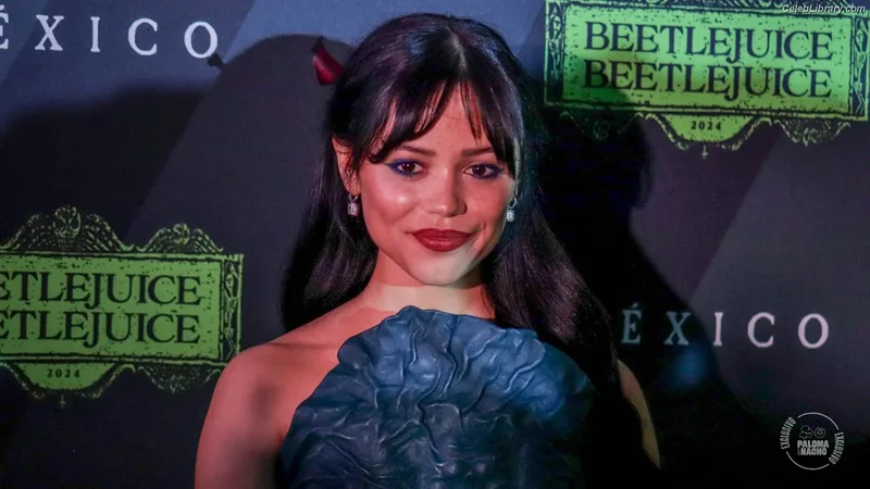 Jenna Ortega photo 2 of 5476