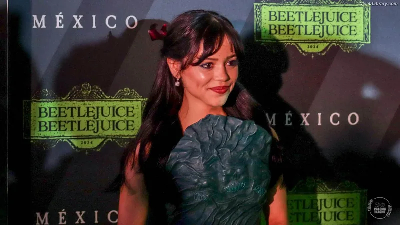Jenna Ortega photo 3 of 5476