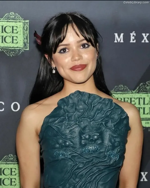 Jenna Ortega photo 13 of 5476