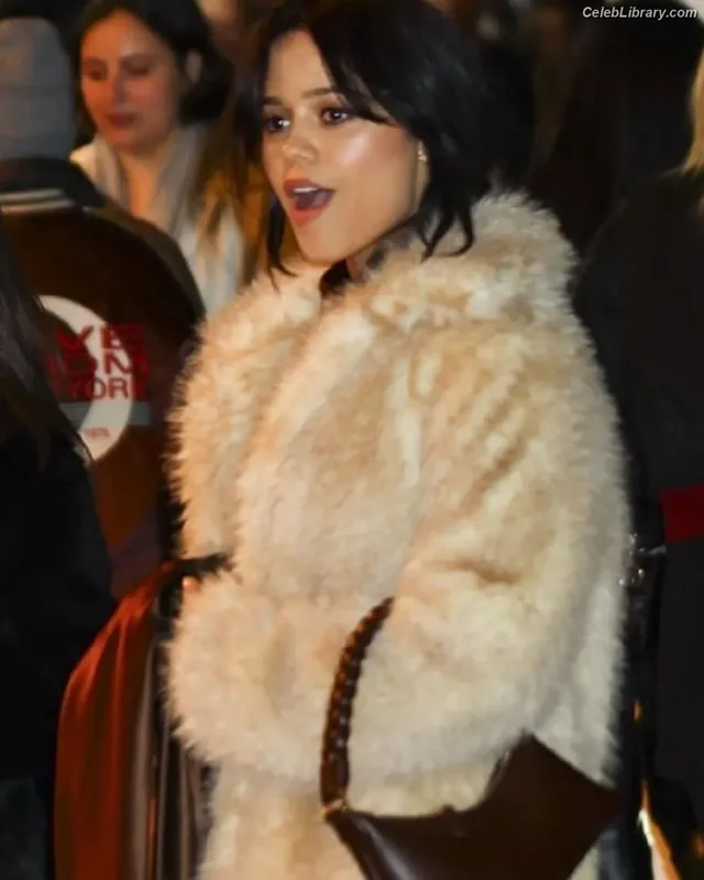 Jenna Ortega photo 19 of 5476
