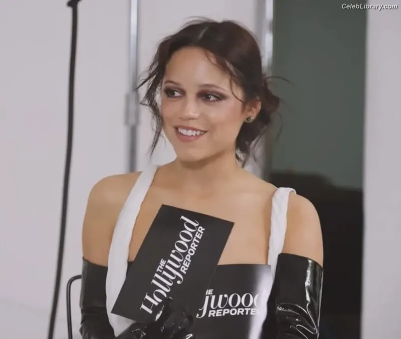 Jenna Ortega photo 19 of 5476