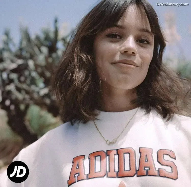 Jenna Ortega photo 22 of 5476