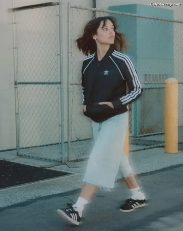 Jenna Ortega photo 23 of 5476