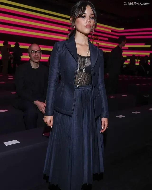 Jenna Ortega photo 6 of 5476