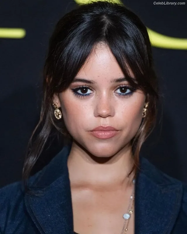 Jenna Ortega photo 15 of 5476