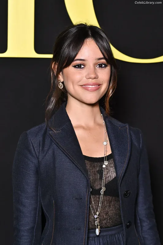 Jenna Ortega photo 17 of 5476