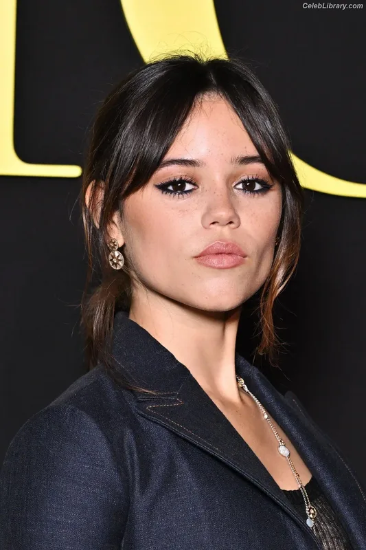Jenna Ortega photo 18 of 5476