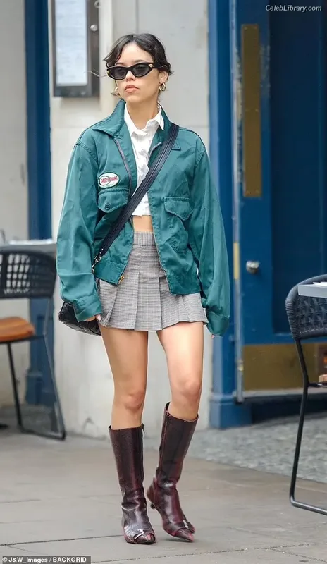 Jenna Ortega photo 21 of 5476