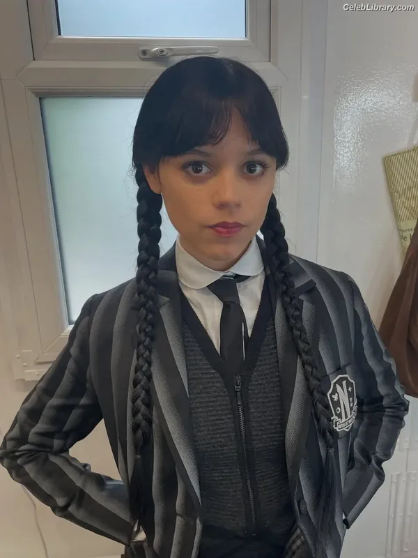 Jenna Ortega photo 5 of 5476