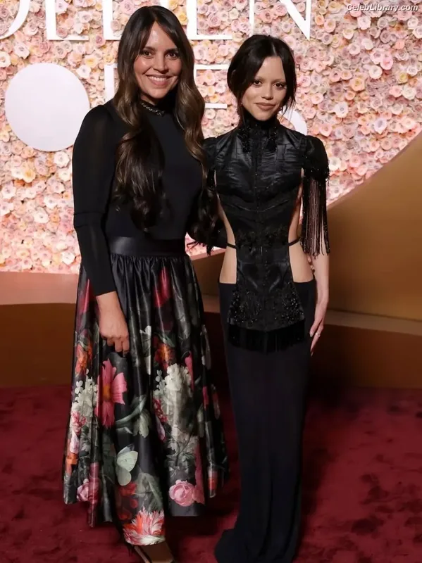 Jenna Ortega photo 6 of 5476
