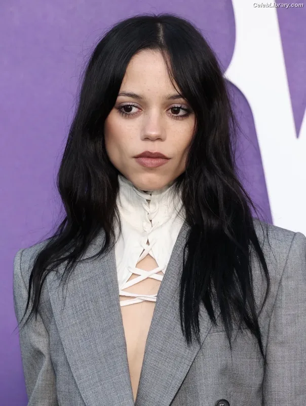 Jenna Ortega photo 14 of 5476