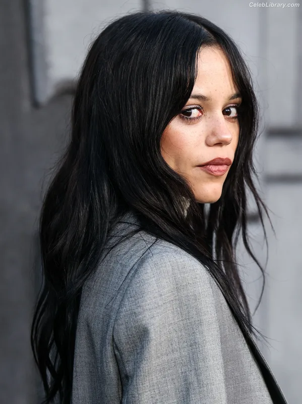 Jenna Ortega photo 21 of 5476