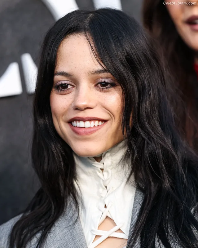Jenna Ortega photo 8 of 5476