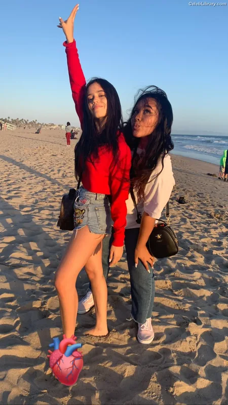 Jenna Ortega photo 5 of 5476