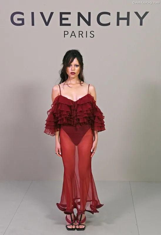Jenna Ortega photo 12 of 5476