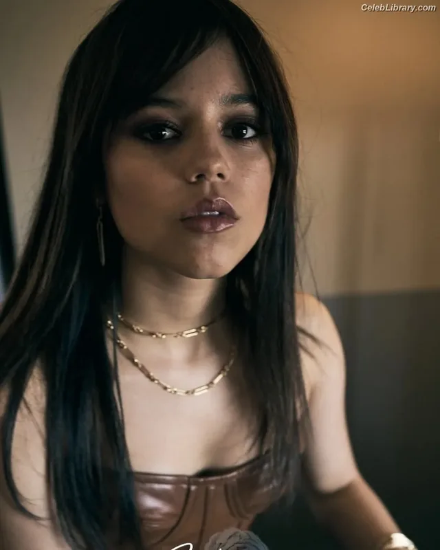 Jenna Ortega photo 14 of 5476