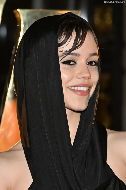 Jenna Ortega photo 12 of 5476
