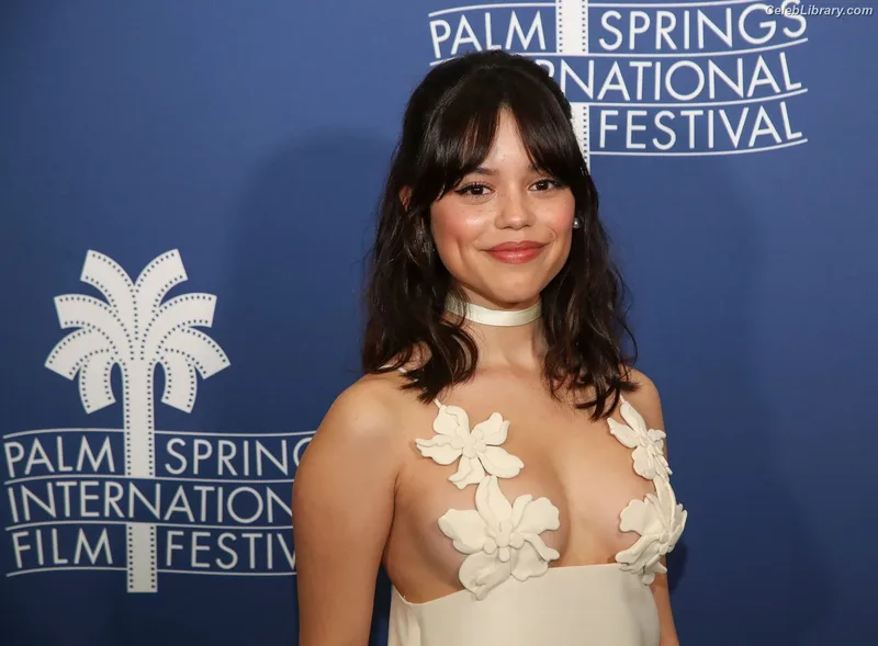 Jenna Ortega photo 24 of 5476