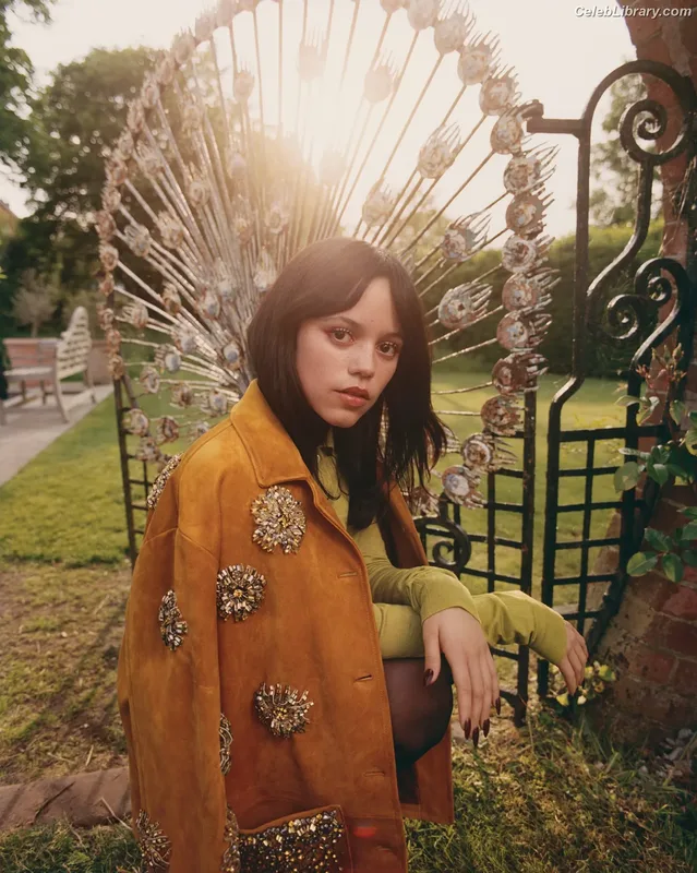 Jenna Ortega photo 14 of 5476