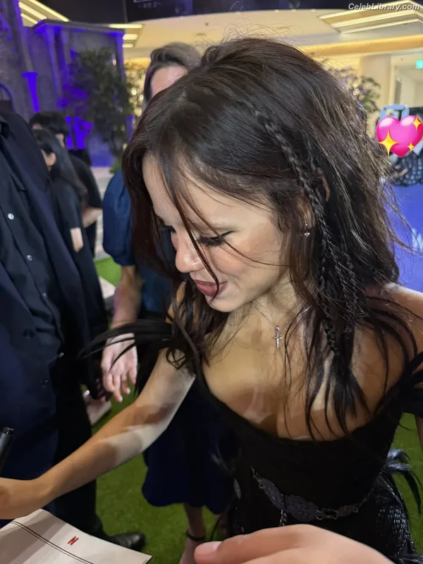 Jenna Ortega photo 2 of 5476