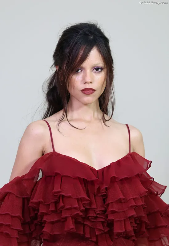 Jenna Ortega photo 13 of 5476