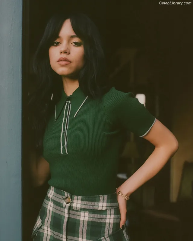 Jenna Ortega photo 4 of 5476