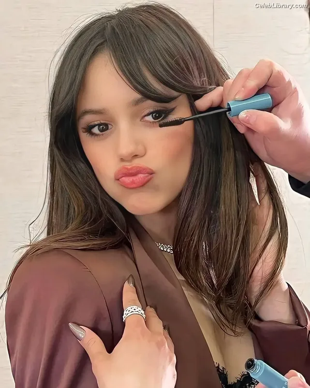 Jenna Ortega photo 8 of 5476